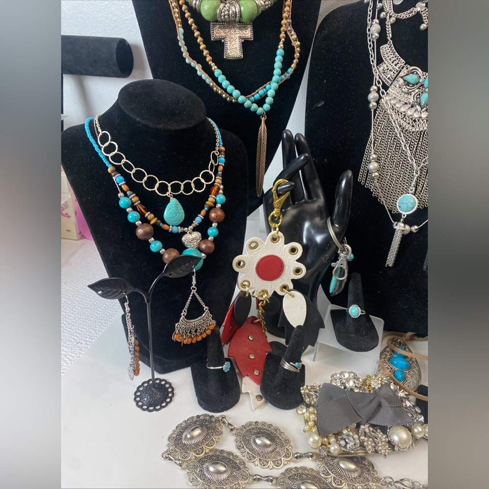 Turquoise and Silver Statement Necklaces, southwestern style jewelry lot - Picture 7 of 16